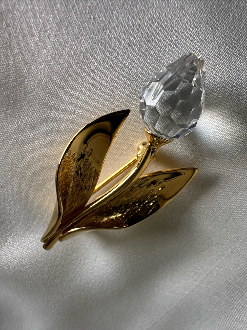 ✨ Vintage Swarovski Crystal Memories Tulip Brooch ✨